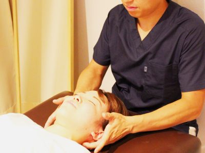 顔のユガミに小顔顎矯正